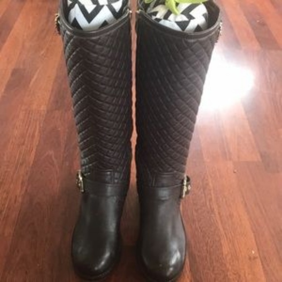 Vince Camuto "channel" quilted knee high boot - Picture 5 of 6